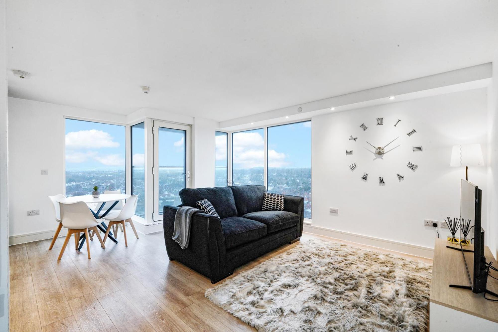 Luxury Apartment With Stunning Views On 10Th Floor Edgware Екстериор снимка